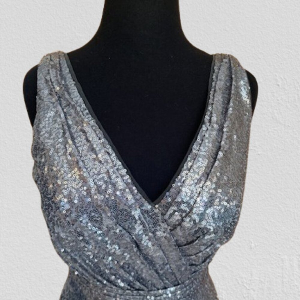 Jasmine Knee Length V-neck Sequin Dress  FD026   NWT Boutique - Picture 4 of 10